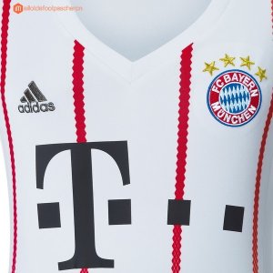 Maillot Bayern Munich Femme Third 2017 2018 Pas Cher