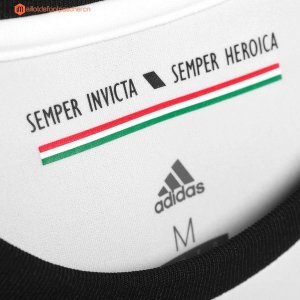 Maillot Legia de Varsovia Domicile 2017 2018 Pas Cher